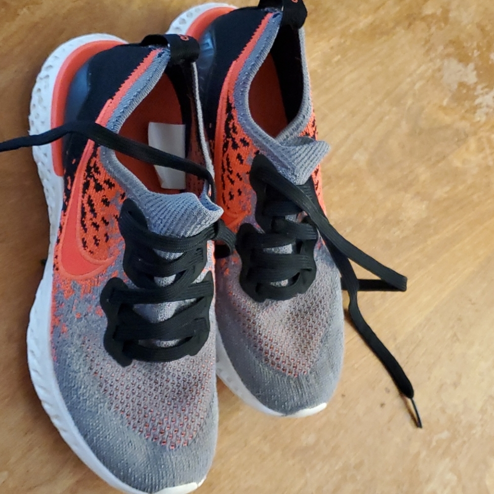 Nike Boys shoe 4.5